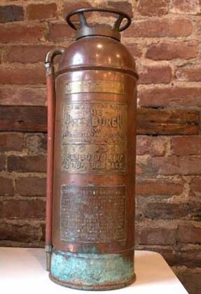 Antique Historic Chicago Fire Hose Cart and Fire Extinguisher 2 Piece Set -   Sweden